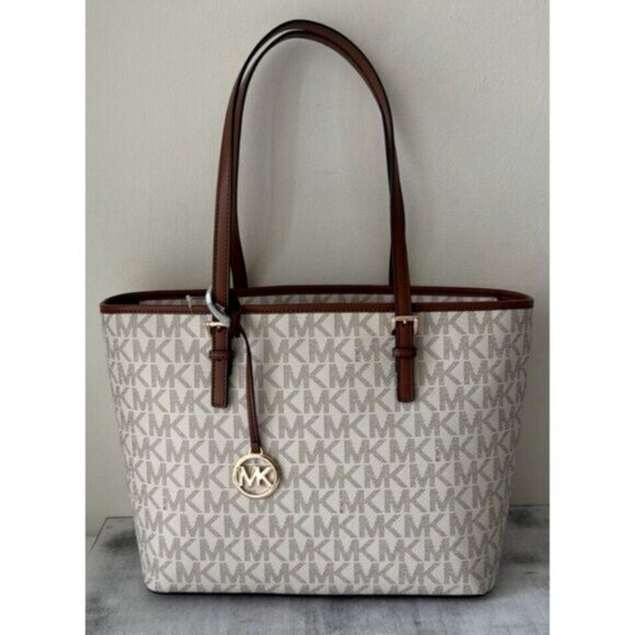 Michael Kors Jet Set Vanilla Luggage Tote Carry All Shoulder Handbag Logo Charm - Picture 9 of 13